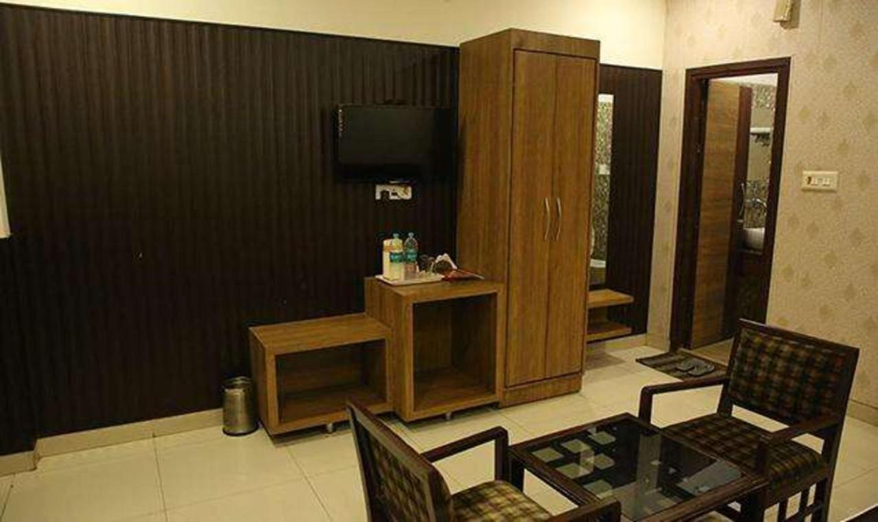Fabhotel Corbett Inn Rudrapur Buitenkant foto